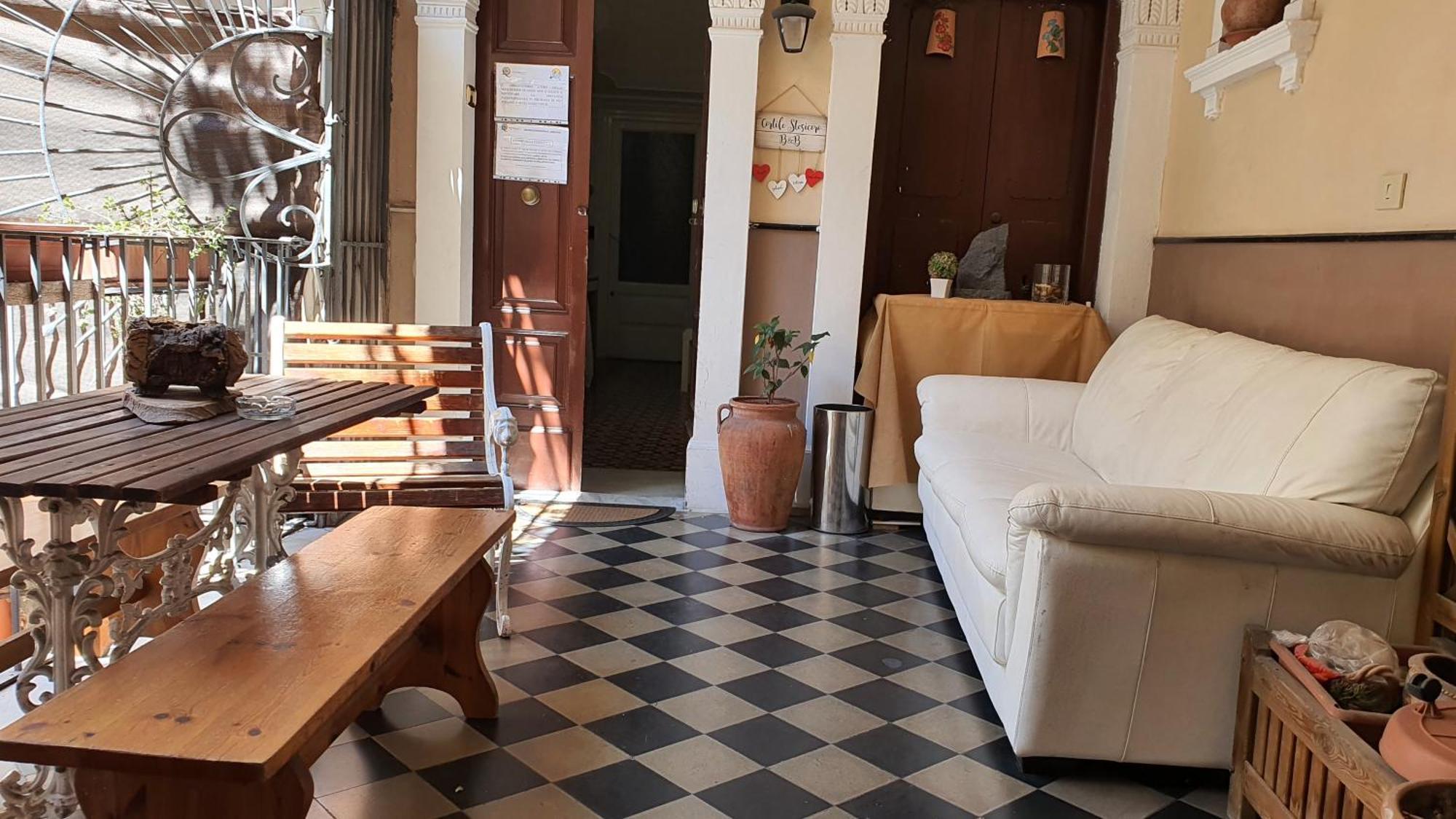 Cortile Stesicoro Bed and Breakfast Catania Eksteriør billede