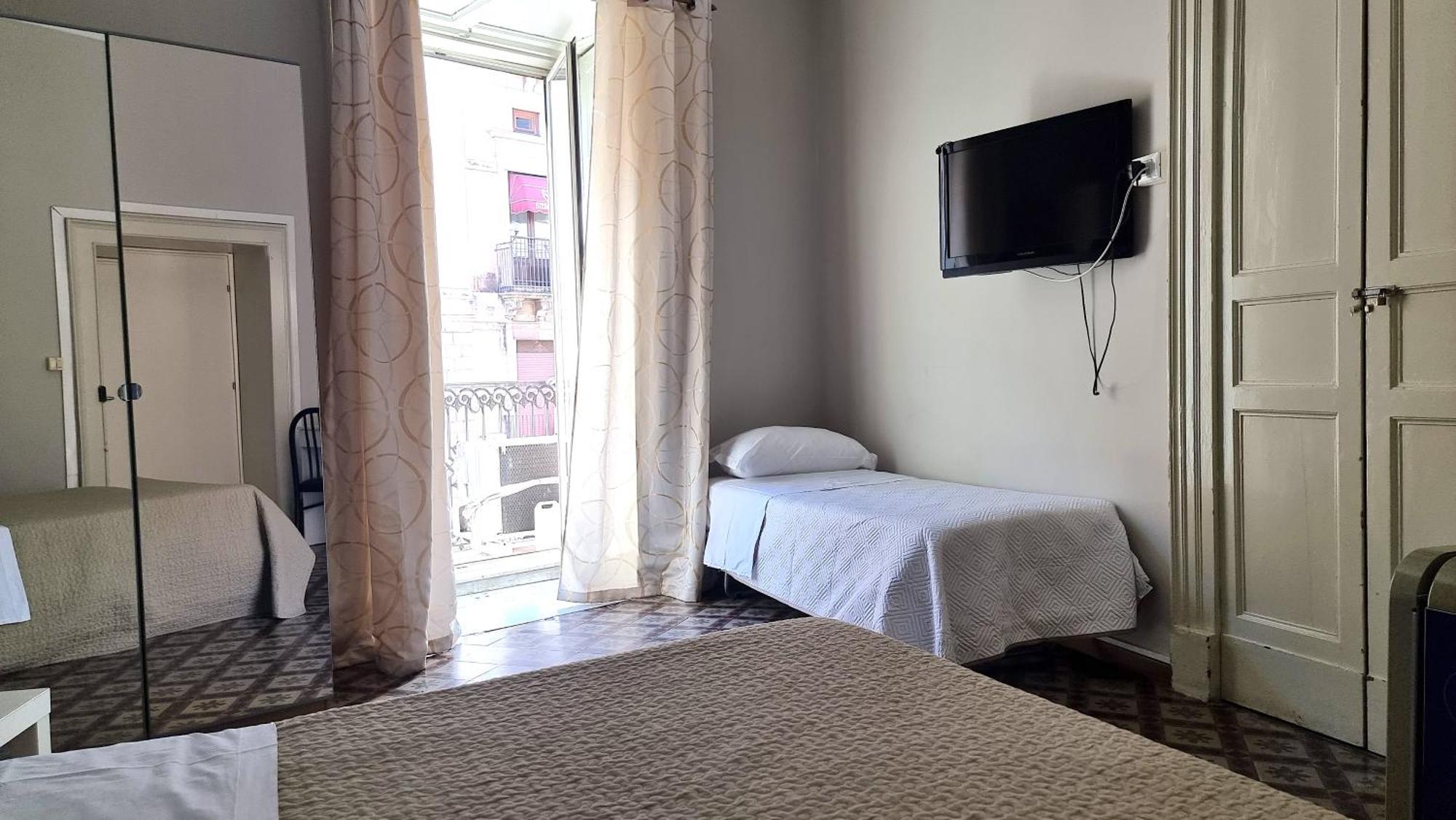 Cortile Stesicoro Bed and Breakfast Catania Eksteriør billede