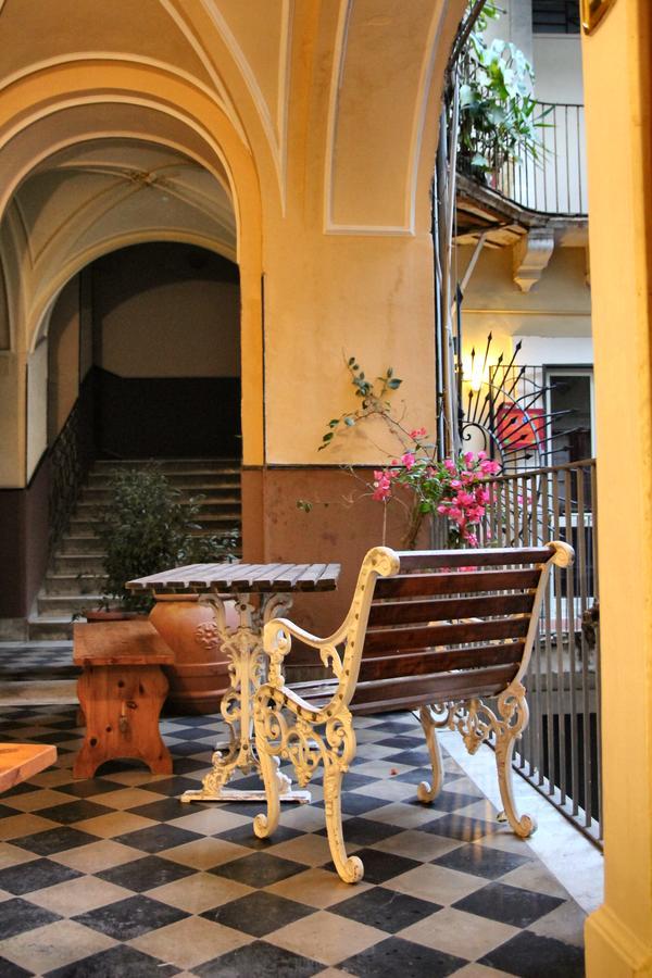 Cortile Stesicoro Bed and Breakfast Catania Eksteriør billede